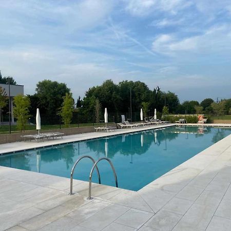 Garden Borgo Secolo Διαμέρισμα Πεσκιέρα ντελ Γκάρντα Εξωτερικό φωτογραφία